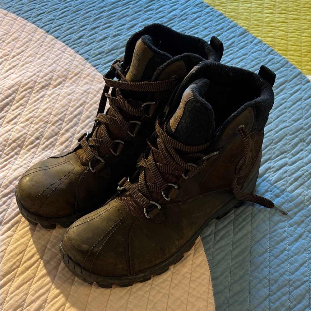 Men’s Timberland Dark Brown Waterproof Boots — Size 10 - Picture 6 of 9